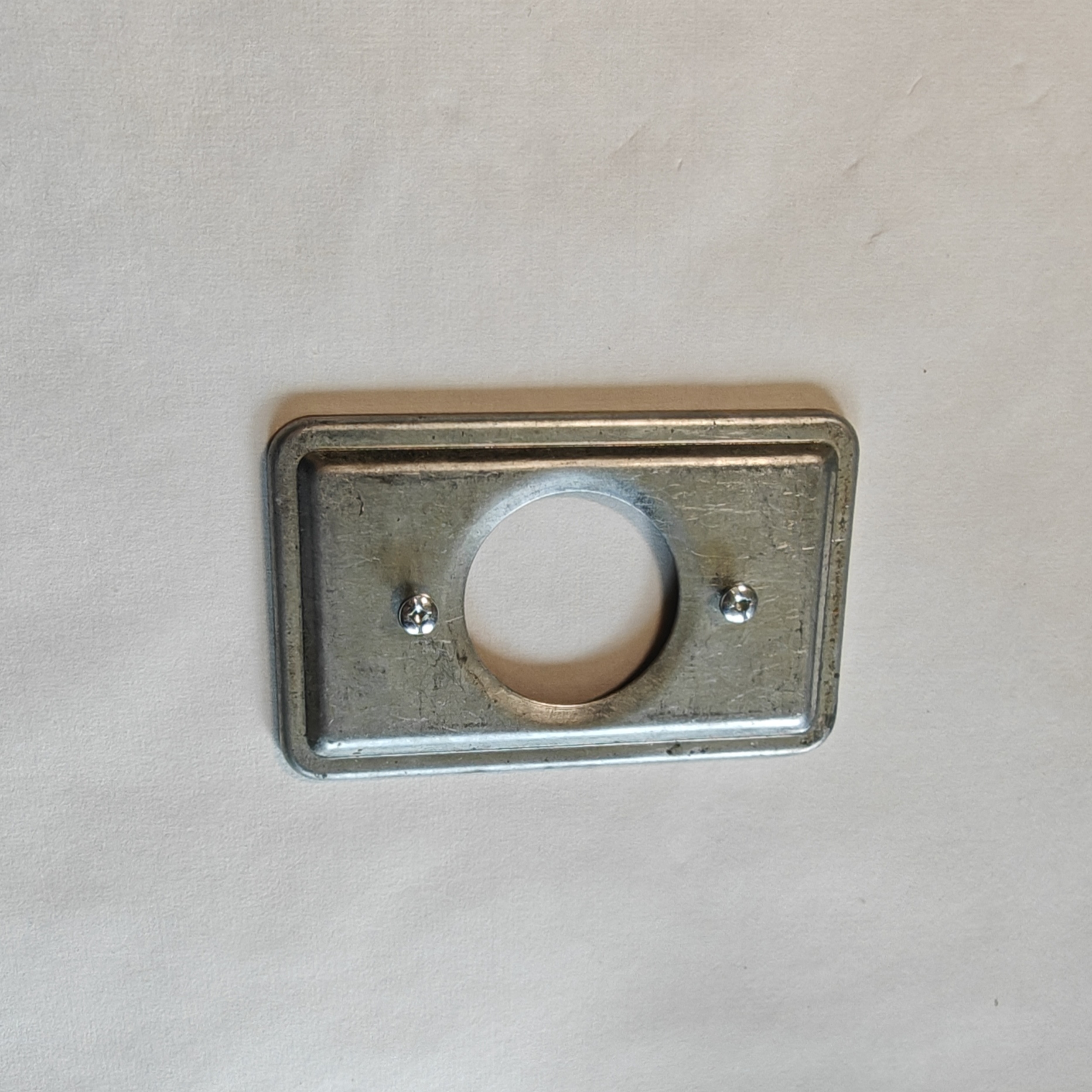 1-Gang Galvanized Steel Utility Box Cover - Image 4